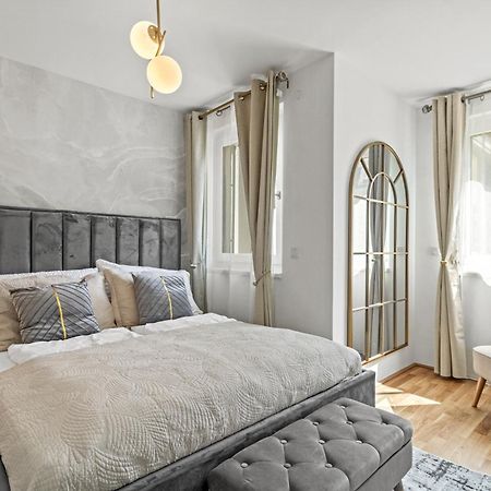 Modern Apartment I Parking I Vienna Esterno foto
