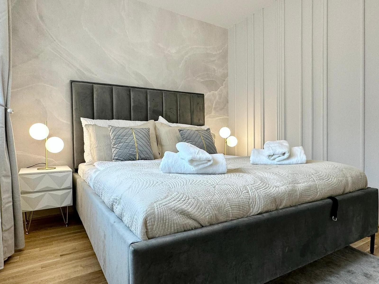 Modern Apartment I Parking I Vienna Esterno foto