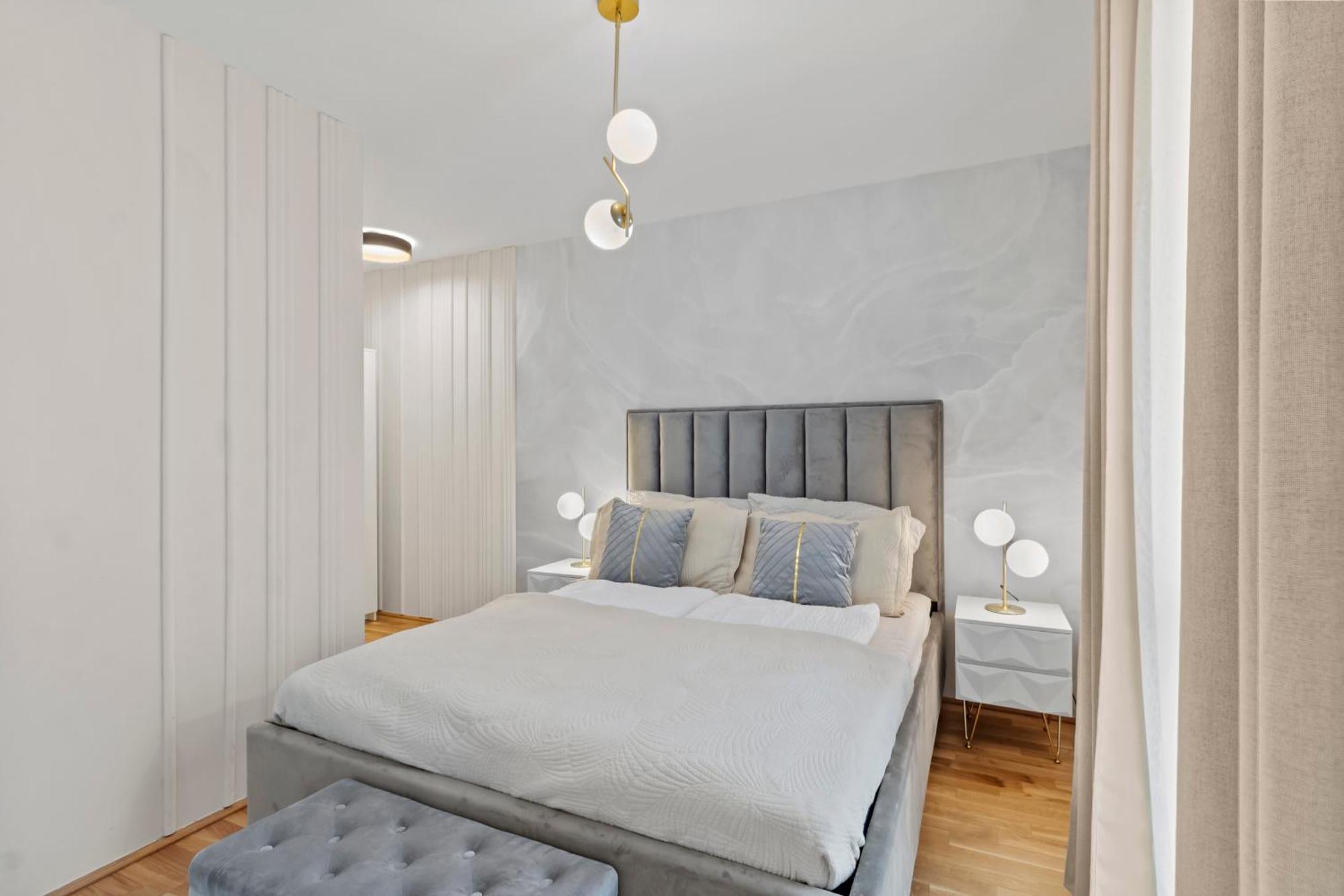 Modern Apartment I Parking I Vienna Esterno foto