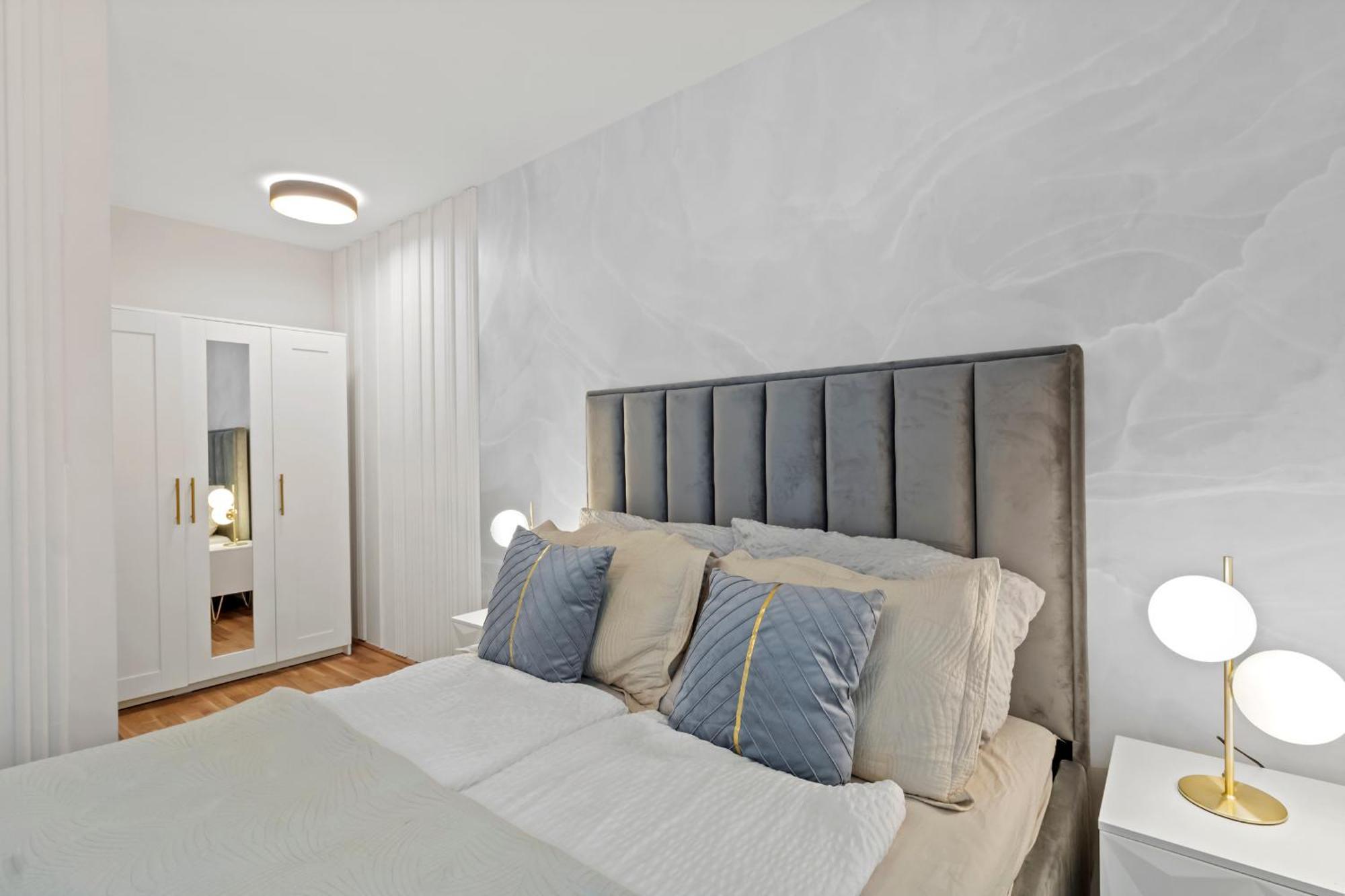 Modern Apartment I Parking I Vienna Esterno foto