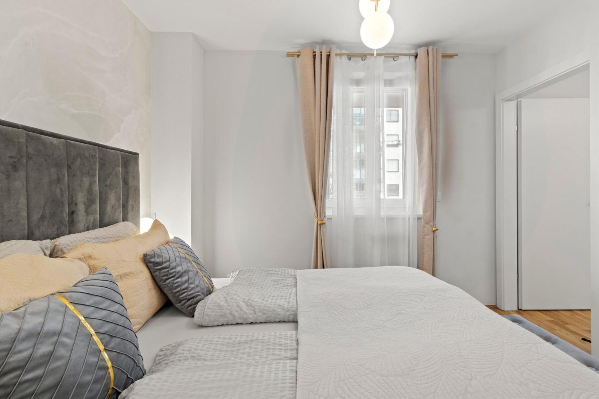 Modern Apartment I Parking I Vienna Esterno foto