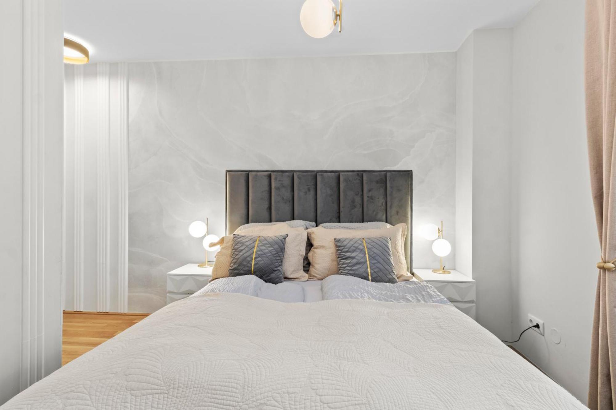Modern Apartment I Parking I Vienna Esterno foto